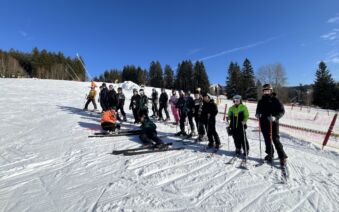 Šumavský manšestr a skvělá nálada: Lyžák v Železné Rudě se vydařil!
