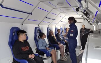 Návštěva mobilní rakety SpaceBuzz